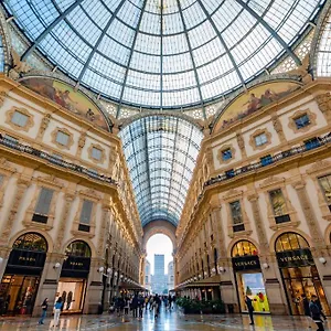 Sweett - Torre Velasca , Milão Itália